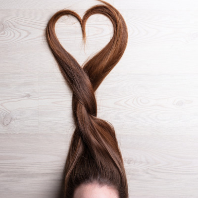 Les secrets d'une chevelure équilibrée : Traiter les problèmes de cheveux gras 4