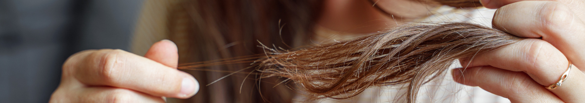 Cheveux fins et perte de densité : comment retrouver du volume ?